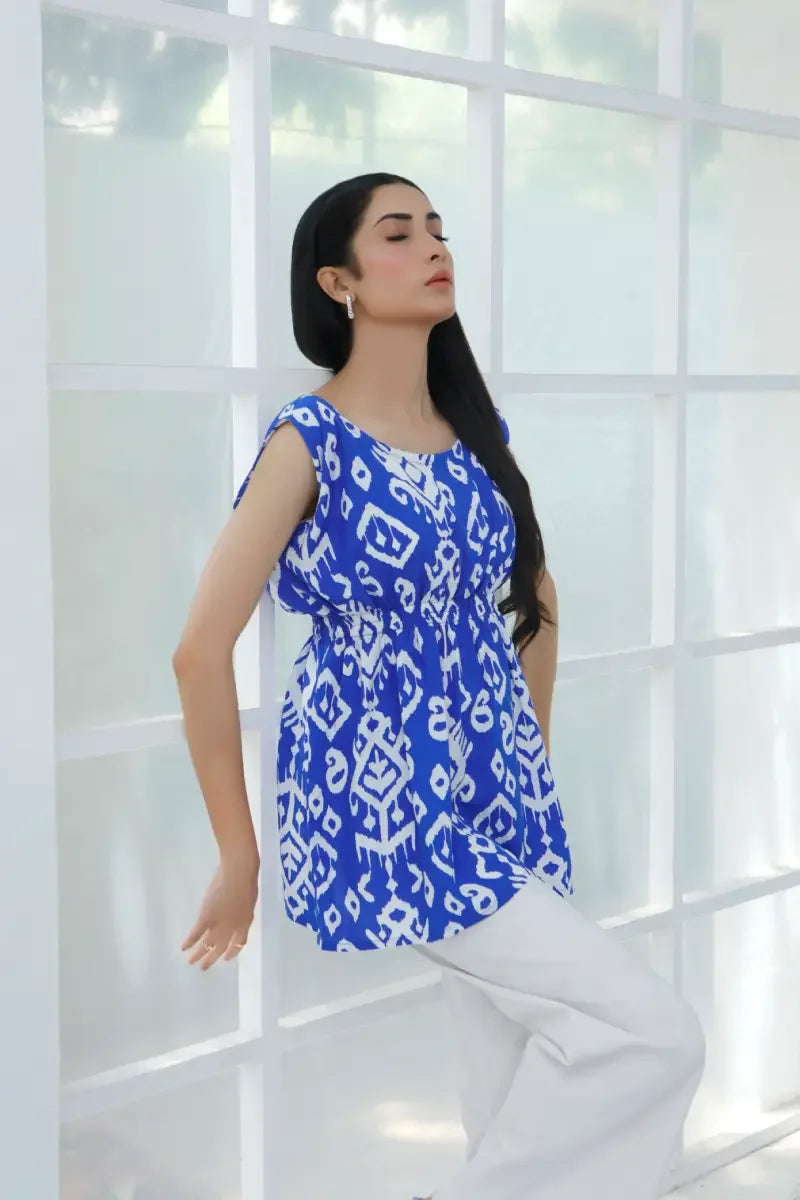 Elysia - Structured Sleeveless Cut